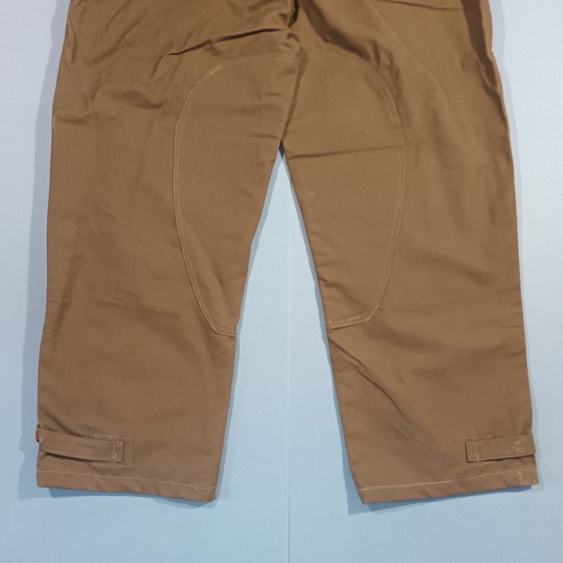 PANTALON SALOPETTE MOTOCYCLISTE MODELE 1938 AVEC TAMPONS DE GRENADE RF SUR LES COTES
